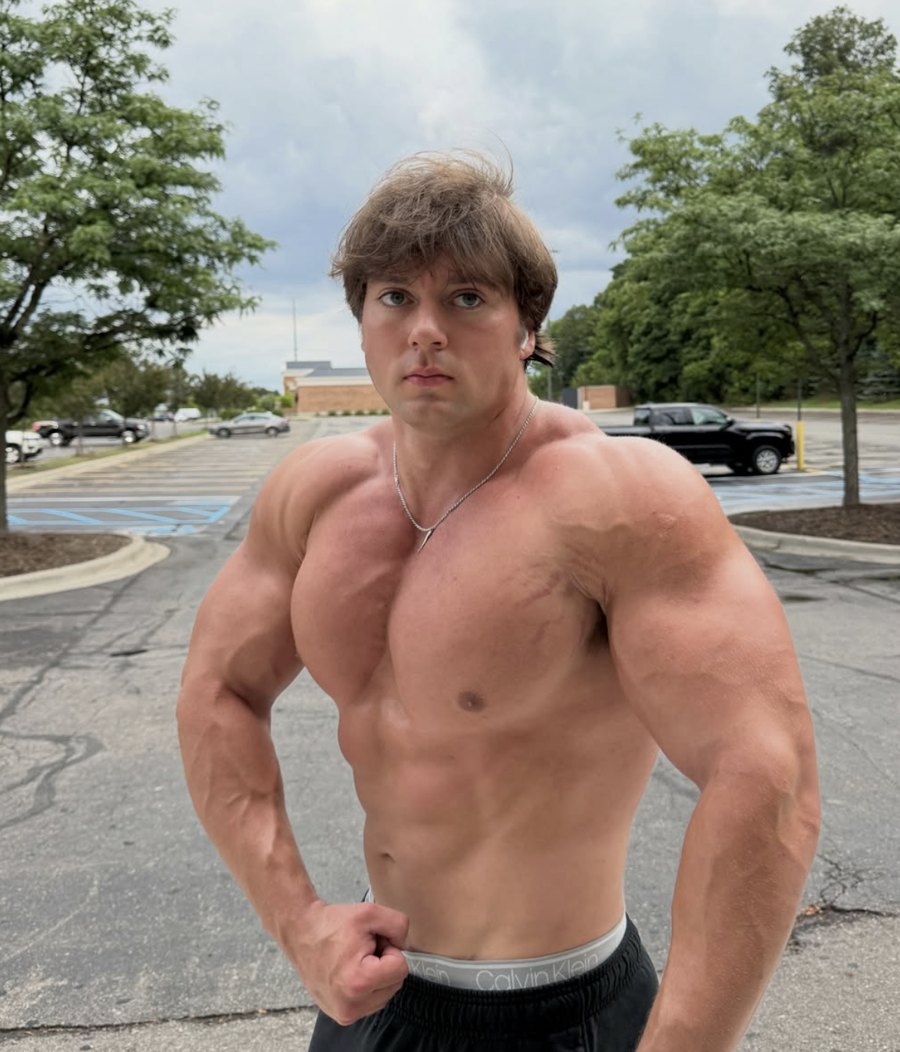 Julian Decina — Bodybuilder & Fitness Creator